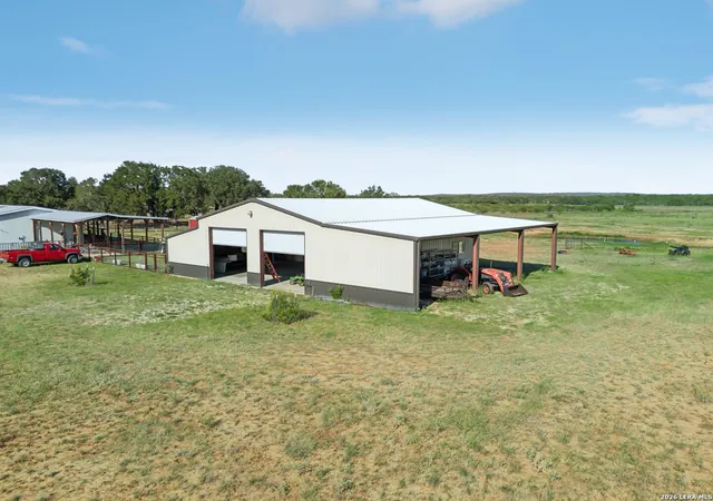 Homes for sale in Hondo, TX | 9009 Farm To Market 462 S, Hondo, TX 78861 | MLS# 1960677