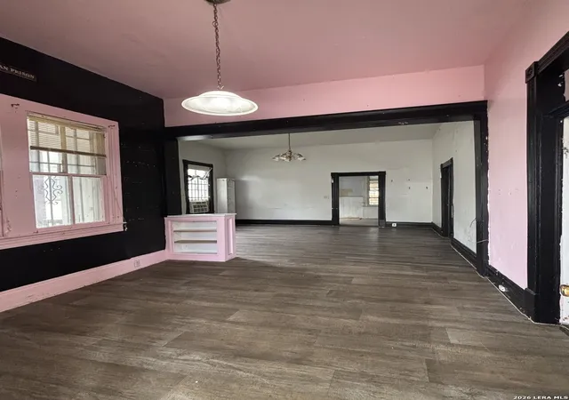 Photo 2 of Sale Pending at 206 Piedmont Ave, San Antonio, TX 78203 | MLS# 1960679 | Listing updated on 2026-08-03