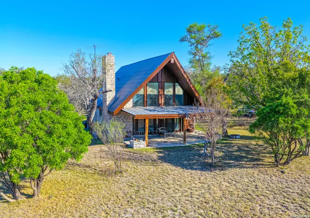 3rd image of 348 Rocky Road, Pipe Creek, TX 78063 | MLS# 1960680