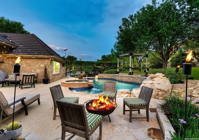 Photo 3 of Sale Pending at 5 Westminster Ct, San Antonio, TX 78257 | MLS# 1960681 | Listing updated on 2026-05-05