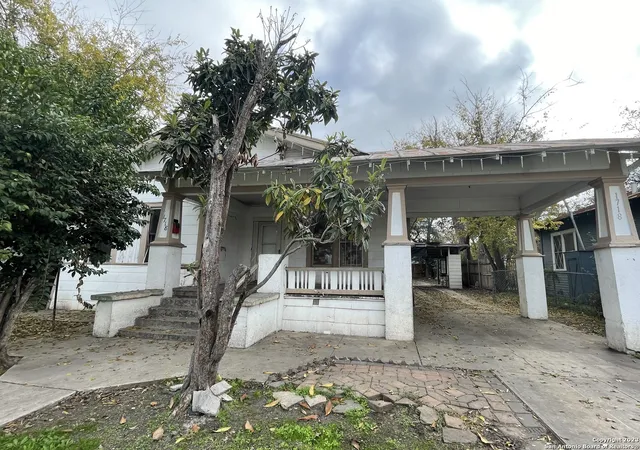 Photo 2 of Single family home for sale at 1718 E Crockett St, San Antonio, TX 78202 | MLS# 1960687 | Listing updated on 2026-05-04