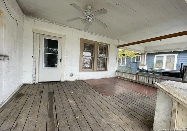 Photo 3 of Single family home for sale at 1718 E Crockett St, San Antonio, TX 78202 | MLS# 1960687 | Listing updated on 2026-05-04