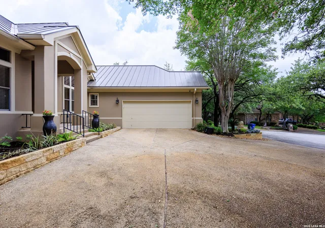 Photo 2 of Sale Pending at 2102 Elm Vista, San Antonio, TX 78230 | MLS# 1960775 | Listing updated on 2026-05-11