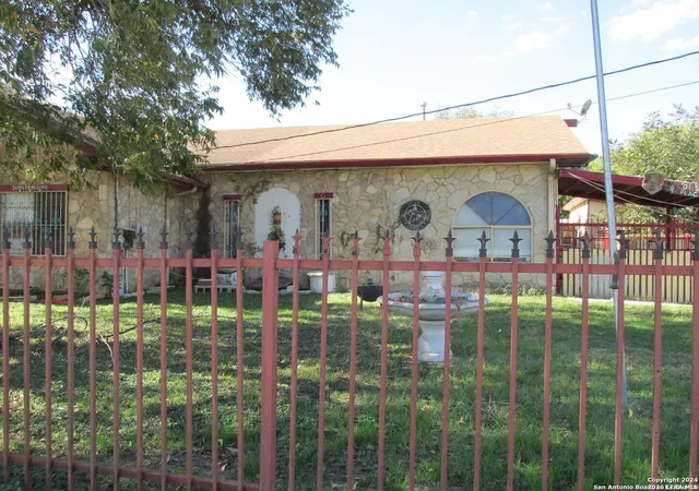 2nd image of 617 W Bynum, San Antonio, TX 78211 | MLS# 1960781