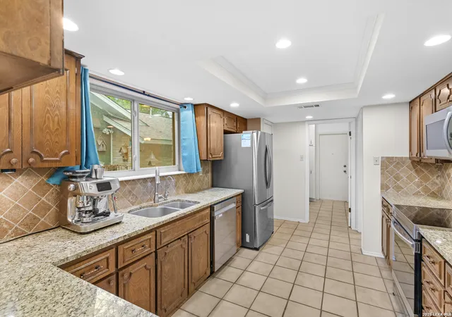 Photo 3 of Sale Pending at 15306 Mount Eagle St, San Antonio, TX 78232 | MLS# 1960802 | Listing updated on 2026-05-02