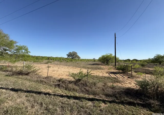 3rd image of 000 Cr 426, Jourdanton, TX 78026 | MLS# 1960807