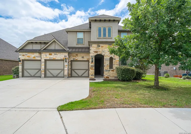Photo 3 of Single family home for sale at 744 Mesa Verde, Schertz, TX 78154 | MLS# 1960832 | Listing updated on 2026-08-12