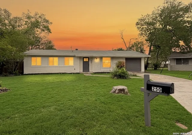 2nd image of 250 Flintstone Ln, Universal City, TX 78148 | MLS# 1960837