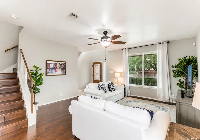 Photo 3 of Sale Pending at 117 Wright Cvs, Cibolo, TX 78108 | MLS# 1960917 | Listing updated on 2026-05-15