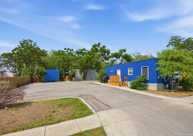 Photo 1 of Multi family home for sale at 1033 Rivas, San Antonio, TX 78207 | MLS# 1960938 | Listing updated on 2026-05-29