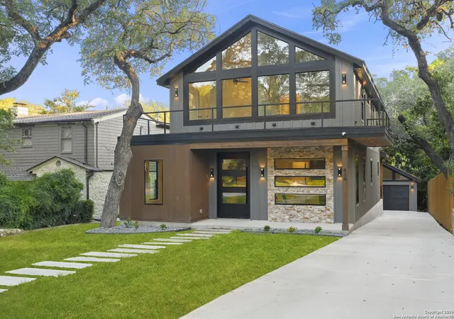3rd image of 434 College Blvd, Alamo Heights, TX 78209 | MLS# 1960959