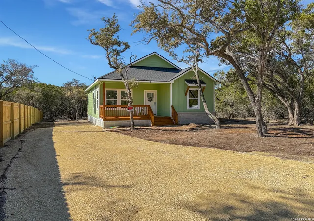 2nd image of 656 Skyline Dr, Bandera, TX 78003 | MLS# 1961017