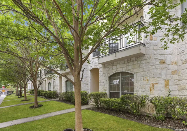 Photo 3 of Single family home for sale at 424 Herff St #424, Boerne, TX 78006 | MLS# 1961018 | Listing updated on 2026-06-12