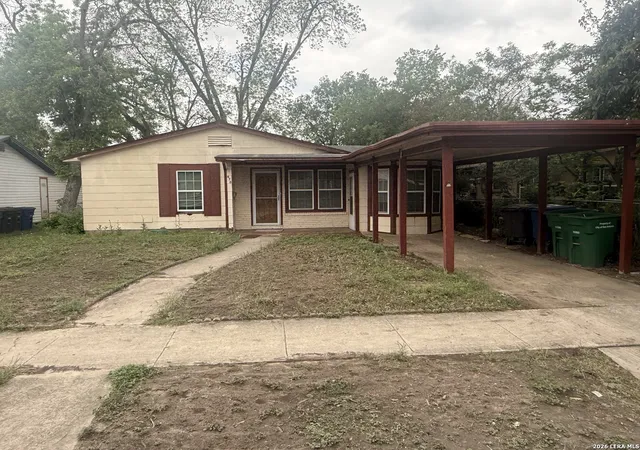 Photo 1 of Single family home for sale at 470 E Amber St, San Antonio, TX 78221 | MLS# 1961030 | Listing updated on 2026-05-05
