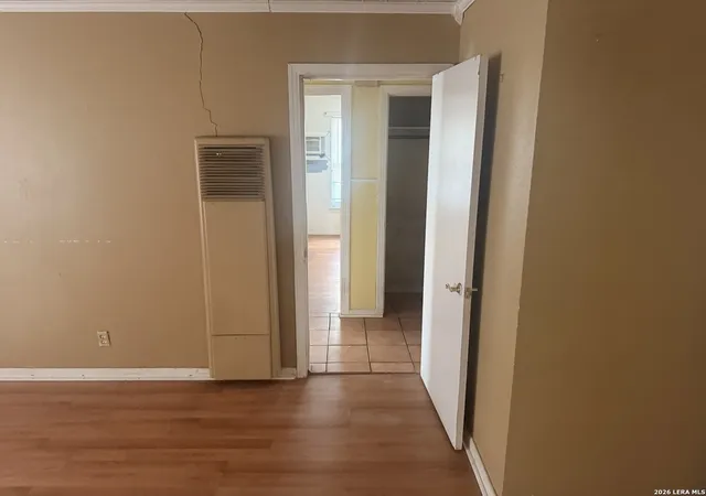 Photo 3 of Single family home for sale at 470 E Amber St, San Antonio, TX 78221 | MLS# 1961030 | Listing updated on 2026-05-05