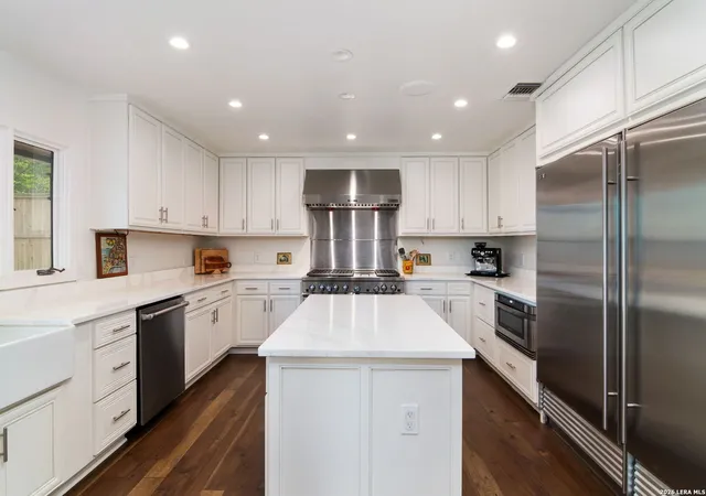 4th image of 340 Morningside Dr, Terrell Hills, TX 78209 | MLS# 1961064