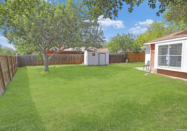 Photo 3 of Single family home for sale at 6403 Ridge Creek Dr, San Antonio, TX 78233 | MLS# 1961068 | Listing updated on 2026-06-03