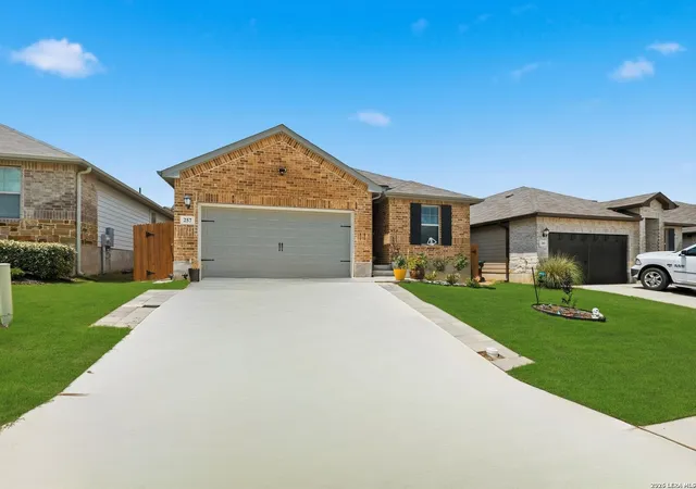 Photo 3 of Single family home for sale at 257 Shelton Pass, Cibolo, TX 78108 | MLS# 1961089 | Listing updated on 2026-05-31