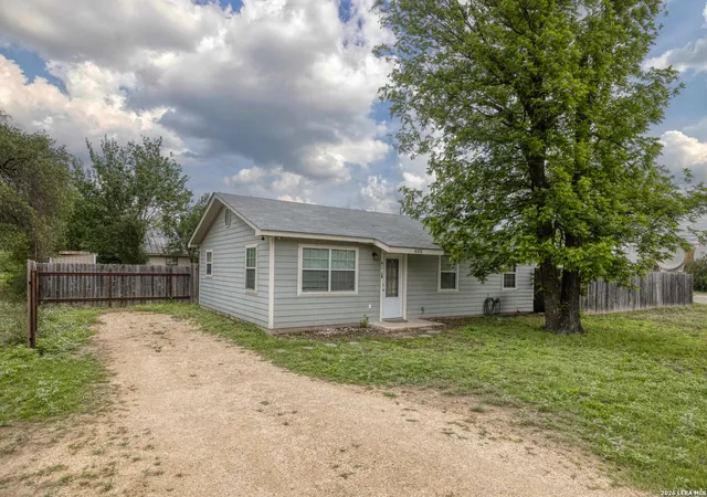 Photo 2 of Sale Pending at 411 W Calera, Uvalde, TX 78801 | MLS# 1961137 | Listing updated on 2026-09-05