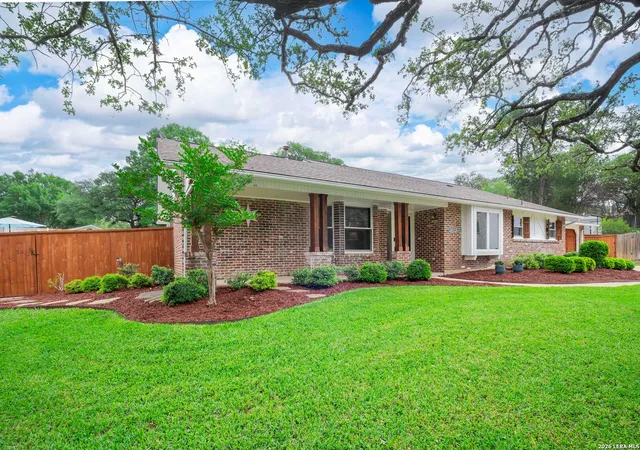 Photo 3 of Sale Pending at 1252 Abbotsbury, Universal City, TX 78148 | MLS# 1961151 | Listing updated on 2026-05-04