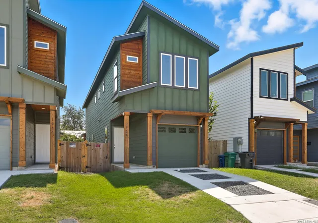 Photo 2 of Single family home for sale at 1958 E Crockett, San Antonio, TX 78202 | MLS# 1961153 | Listing updated on 2026-08-31