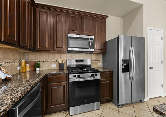 Photo 4 of Sale Pending at 25047 Mc Bride Dr, San Antonio, TX 78255 | MLS# 1961196 | Listing updated on 2026-05-18