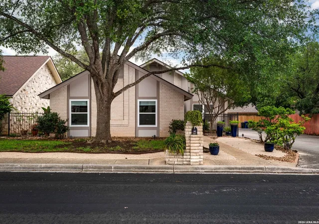 Photo 2 of Sale Pending at 16930 Summer Crk Dr, San Antonio, TX 78248 | MLS# 1961207 | Listing updated on 2026-05-09
