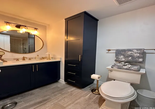 2nd image of 7709 Broadway, San Antonio, TX 78209