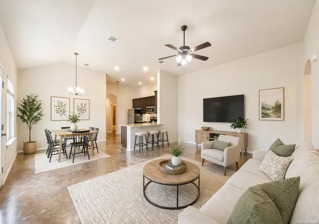3rd image of 402 Joanne Loop, Buda, TX 78610