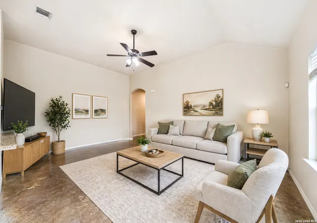 4th image of 402 Joanne Loop, Buda, TX 78610