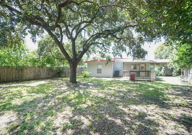 14th image of 205 Weathercock Ln, Windcrest, TX 78239 | MLS# 1961334