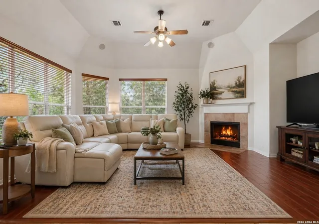 4th image of 19203 Brannan Blf, San Antonio, TX 78258 | MLS# 1961348