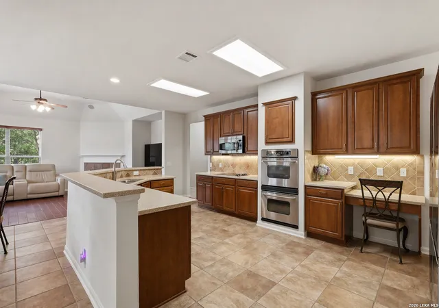 5th image of 19203 Brannan Blf, San Antonio, TX 78258 | MLS# 1961348