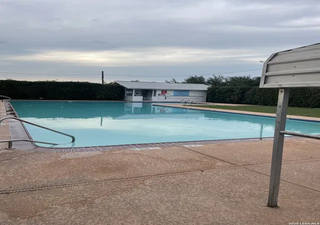 Photo 3 of Sale Pending at 1705 Blueridge Dr, Canyon Lake, TX 78133 | MLS# 1961368 | Listing updated on 2026-08-11