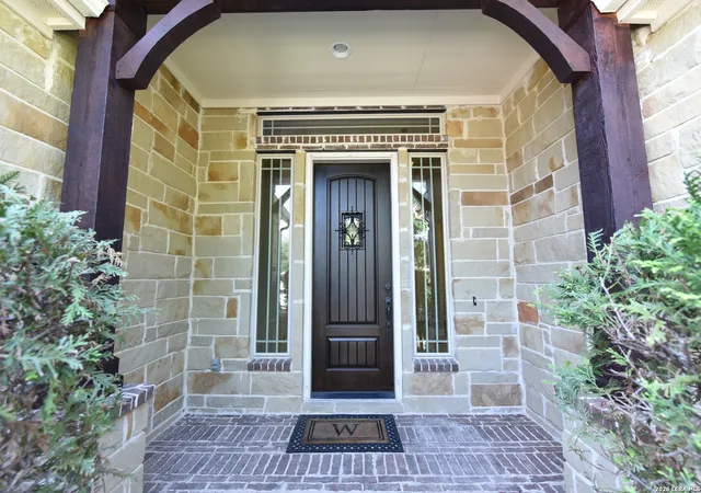 Photo 3 of Sale Pending at 8907 Irving Hl, Boerne, TX 78015 | MLS# 1961381 | Listing updated on 2026-05-10