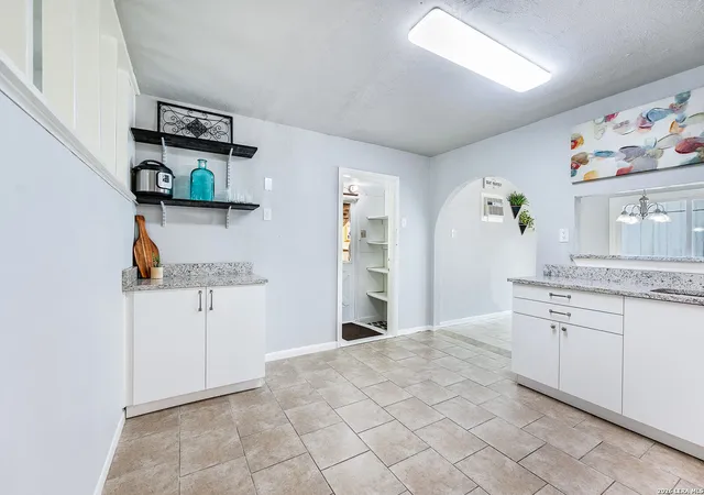 5th image of 139 W Academy St, San Antonio, TX 78226 | MLS# 1961414