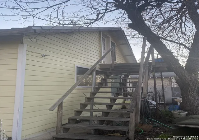 8th image of 219 Vine St, San Antonio, TX 78210 | MLS# 1961442