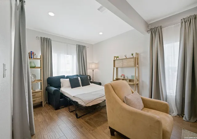 Photo 4 of Single family home for sale at 123 Tipton, San Antonio, TX 78204 | MLS# 1961449 | Listing updated on 2026-08-26