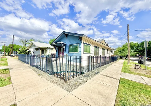 2nd image of 702 E Euclid Ave, San Antonio, TX 78212 | MLS# 1961455