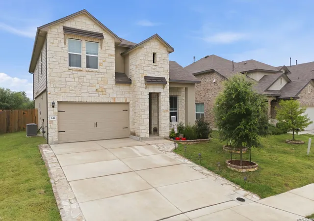 Photo 2 of Single family home for sale at 646 Overlook Rdg, Cibolo, TX 78108 | MLS# 1961477 | Listing updated on 2026-07-15