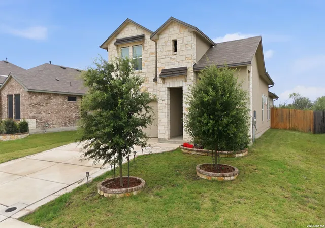 Photo 3 of Single family home for sale at 646 Overlook Rdg, Cibolo, TX 78108 | MLS# 1961477 | Listing updated on 2026-07-15
