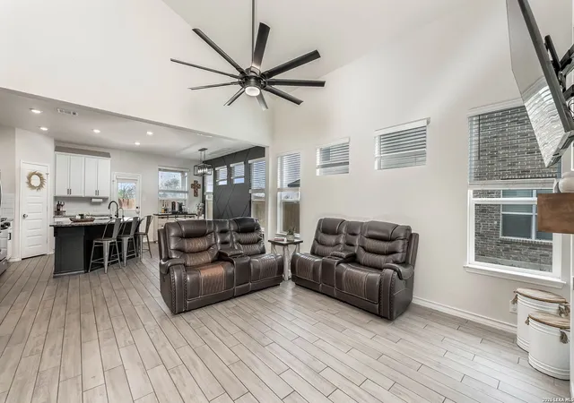 Photo 4 of Single family home for sale at 646 Overlook Rdg, Cibolo, TX 78108 | MLS# 1961477 | Listing updated on 2026-07-15