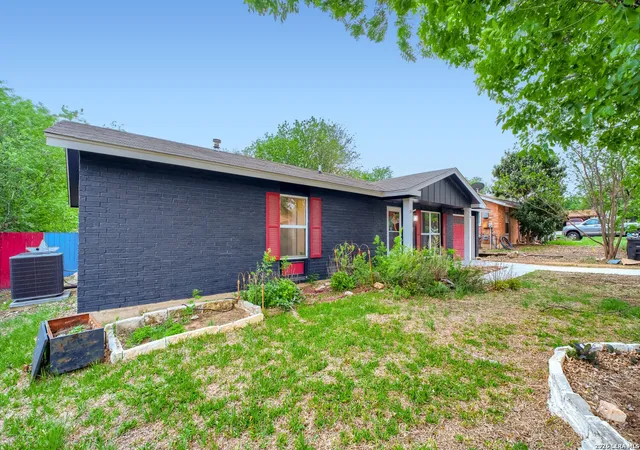 Photo 2 of Single family home for sale at 12006 El Sendero St, San Antonio, TX 78233 | MLS# 1961522 | Listing updated on 2026-09-12