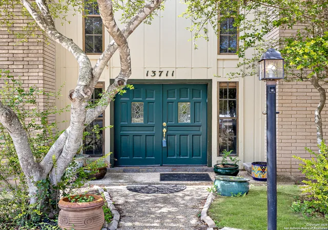 3rd image of 13711 Hunters Moss, San Antonio, TX 78230 | MLS# 1961574