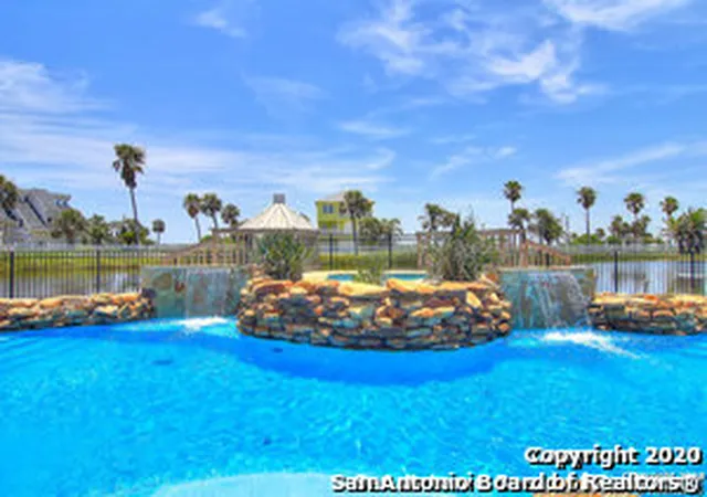 Photo 3 of Single family home for sale at 162 La Concha Blvd, Port Aransas, TX 78373 | MLS# 1961577 | Listing updated on 2026-08-04