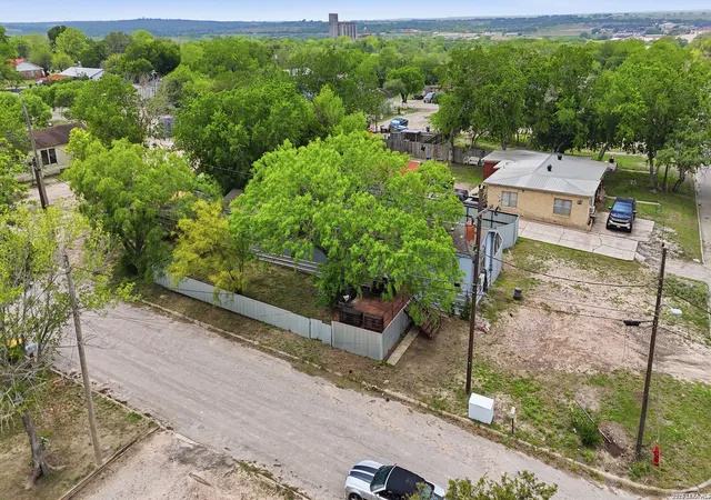 1st image of 1308 Ruhmann, Kenedy, TX 78119 | MLS# 1961581