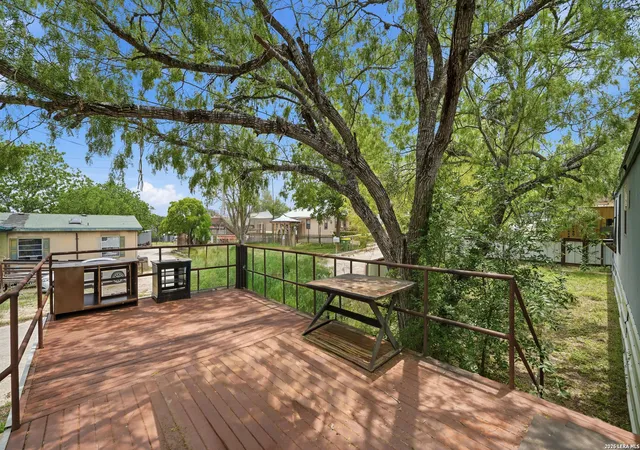 2nd image of 1308 Ruhmann, Kenedy, TX 78119 | MLS# 1961581