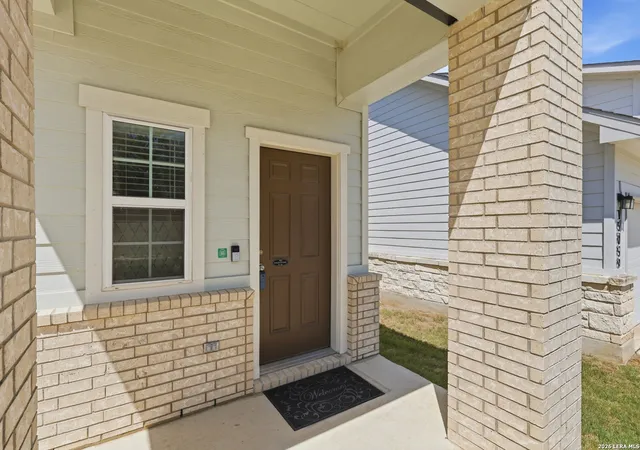 Photo 2 of Single family home for sale at 15055 Summer Lynn Pl, San Antonio, TX 78217 | MLS# 1961615 | Listing updated on 2026-06-25
