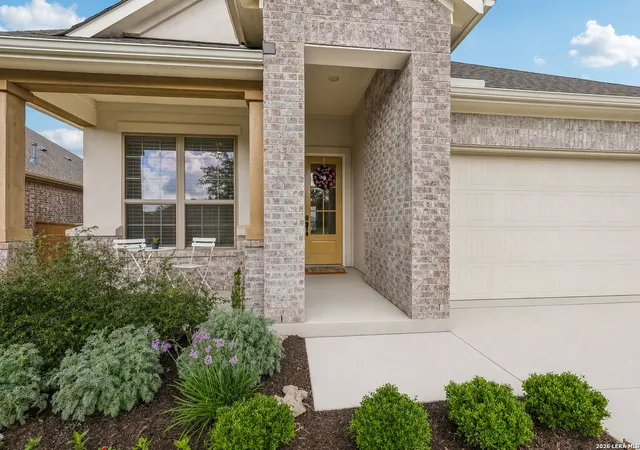 Photo 2 of Single family home for sale at 124 Fountain Grass Dr, San Marcos, TX 78666 | MLS# 1961629 | Listing updated on 2026-06-09