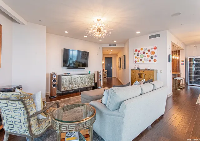 Homes for sale in San Antonio, TX | 4242 Broadway #1702, San Antonio, TX 78209 | MLS# 1961636